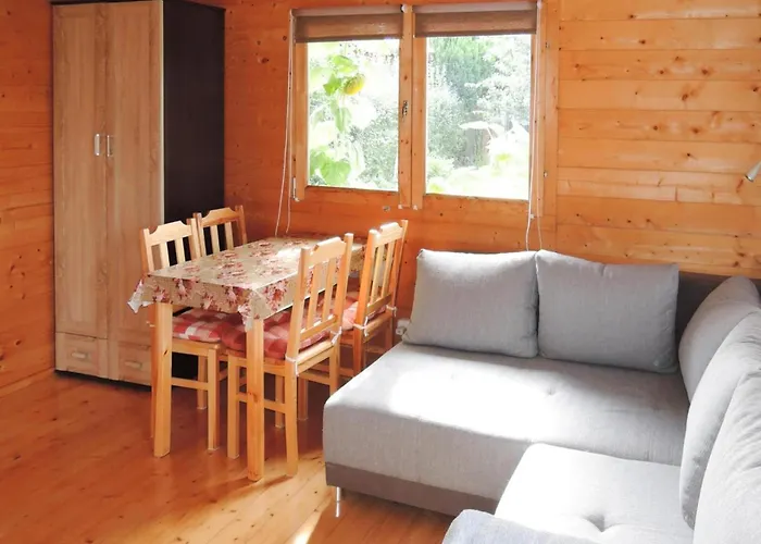 With Terrace And Scenic Grounds Сasa de vacaciones *