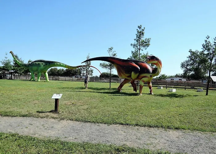 With Terrace And Scenic Grounds Сasa de vacaciones Wrzosowo (Kamien)