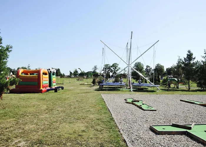 Сasa de vacaciones With Terrace And Scenic Grounds Wrzosowo (Kamien)